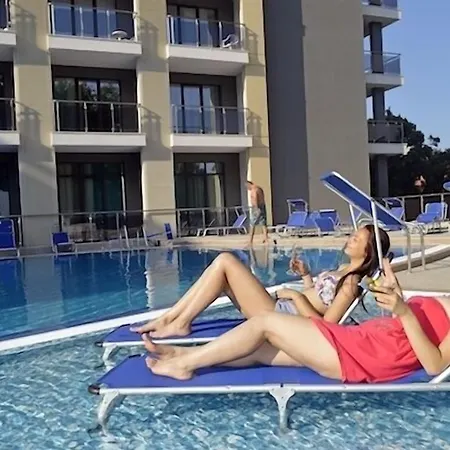 Hotel Arena Mar And 4*