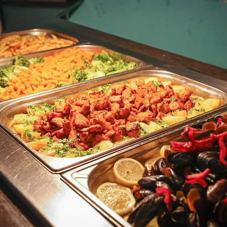 Arena Mar And Hotel Nisipurile de Aur